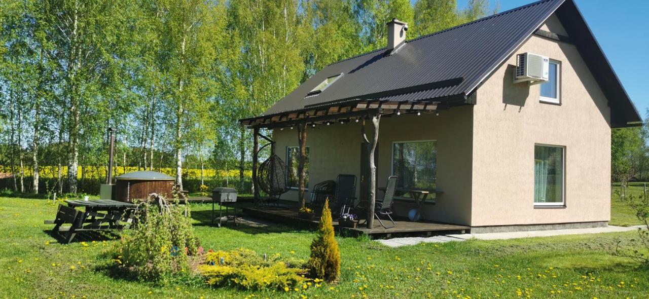 Kuldīga Burzini 빌라 외부 사진